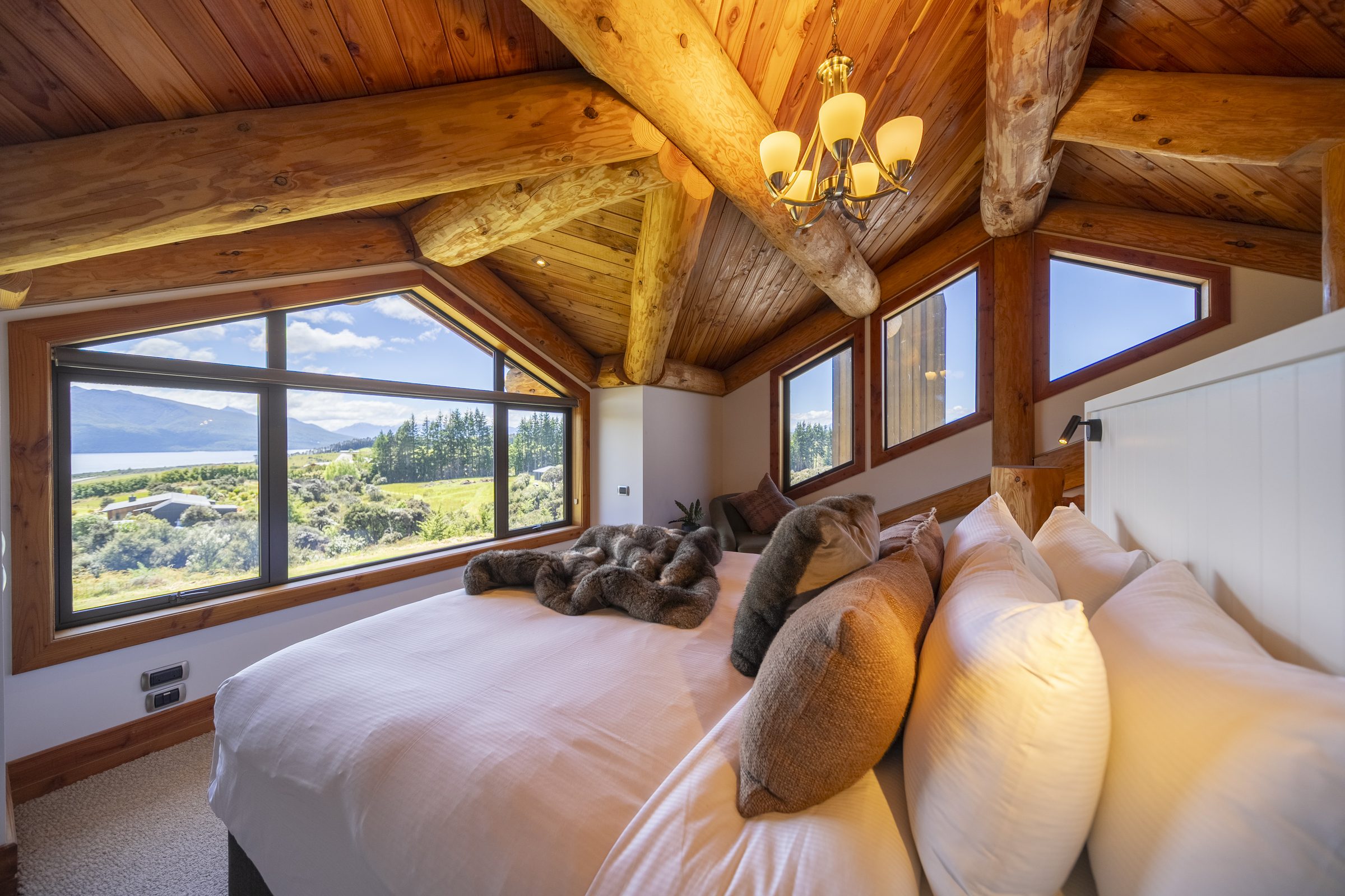 Fiordland Lodge bedroom 2
