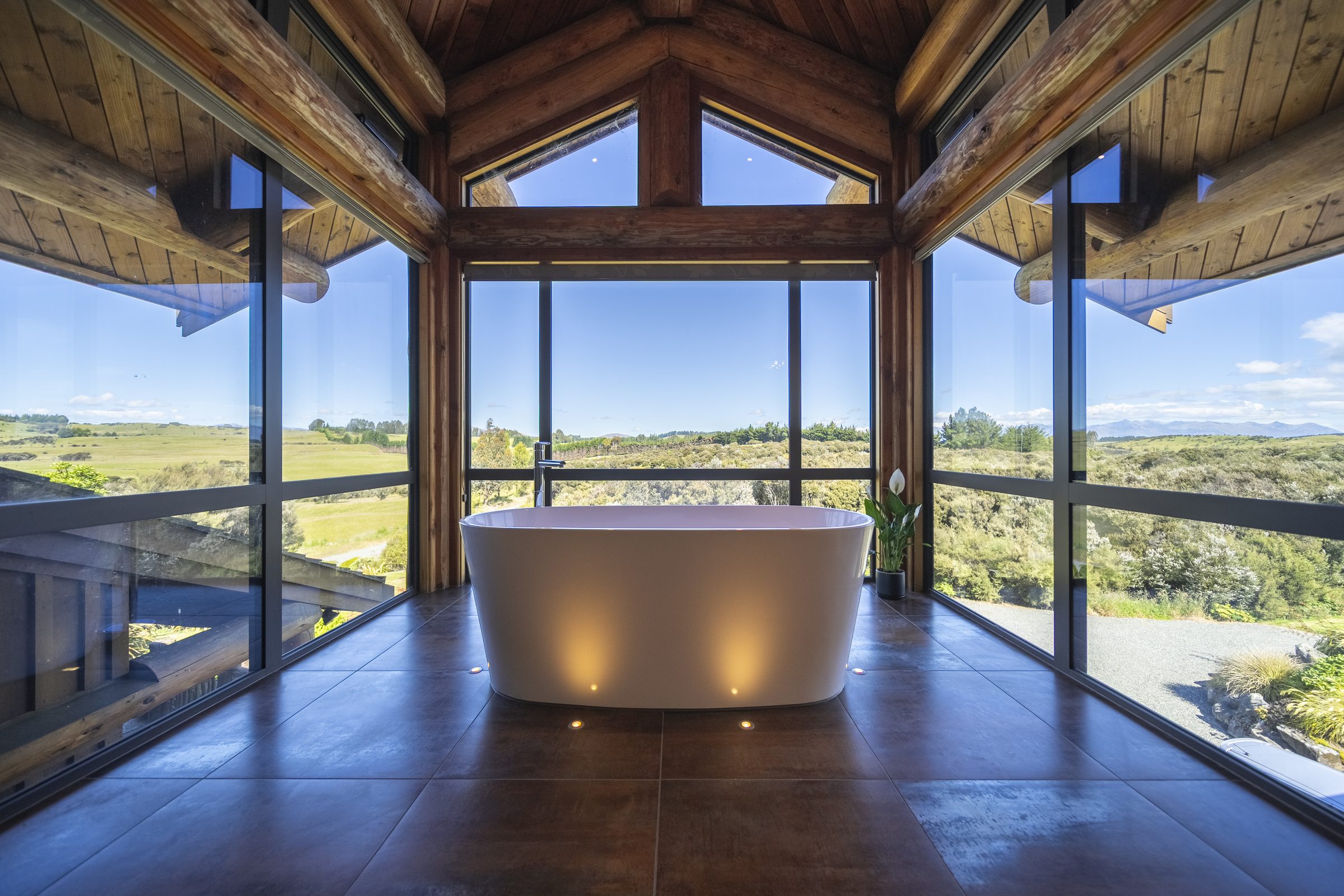 Fiordland Lodge suite
