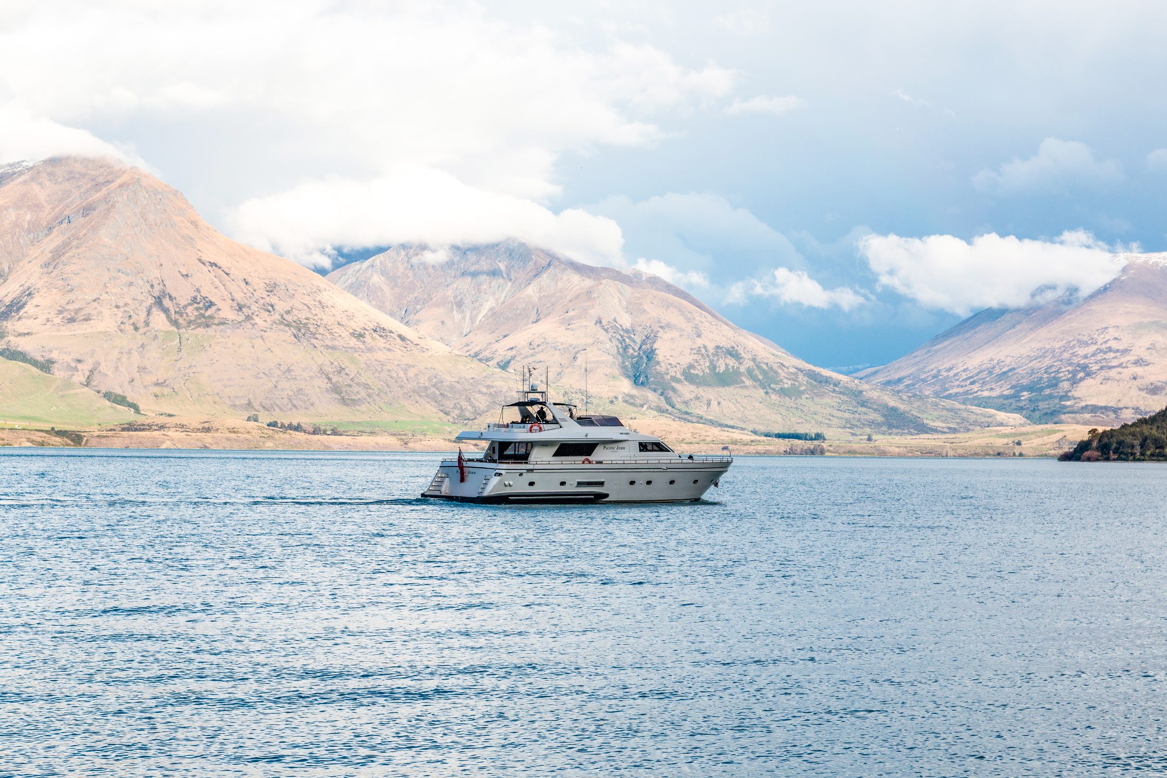 Pacific Jemm on Lake Wakatipu